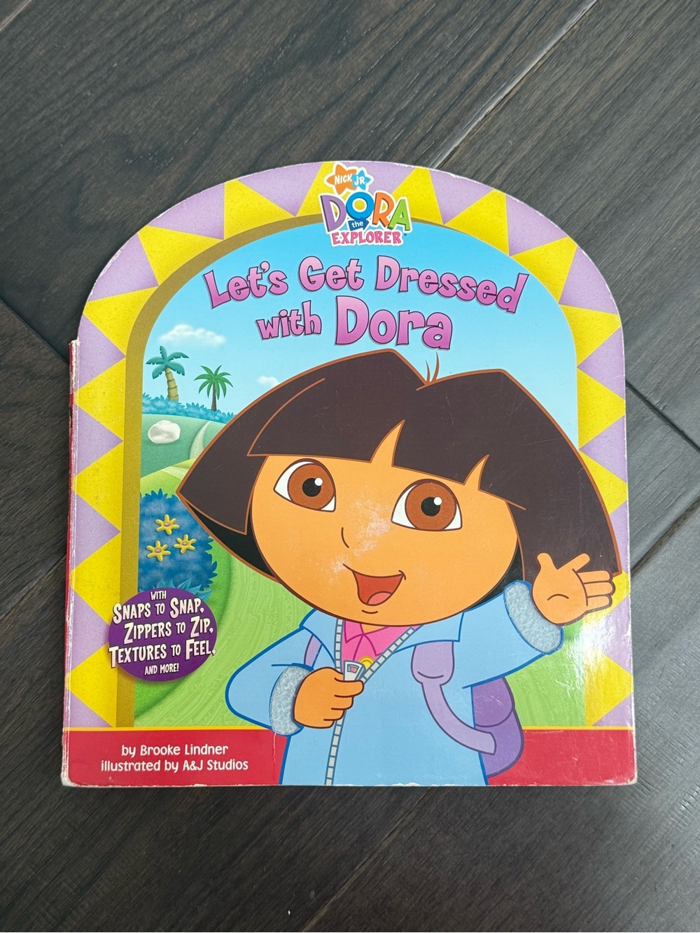 Y2K 2008 Nick Jr Dora Explorer Let's Get Dressed with Dora learning book